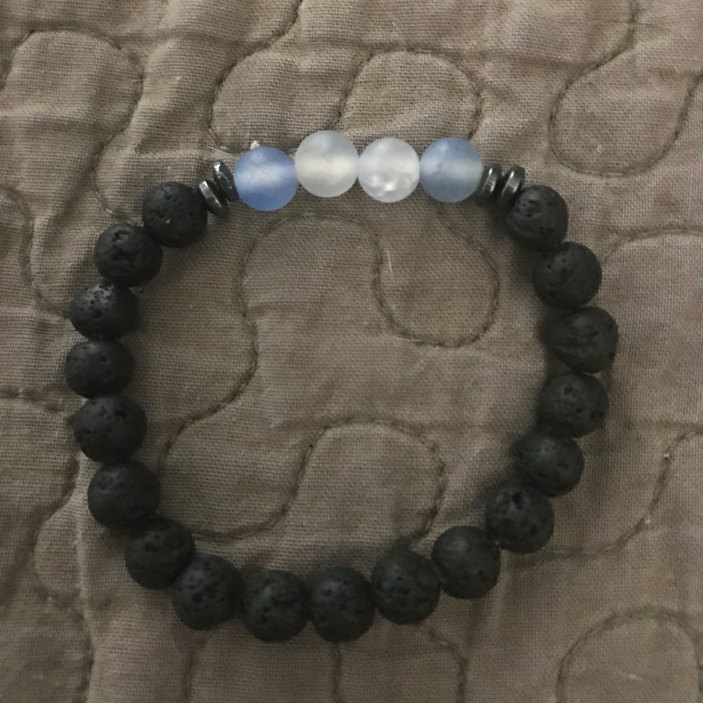 Blue agate and lava stone bracelet